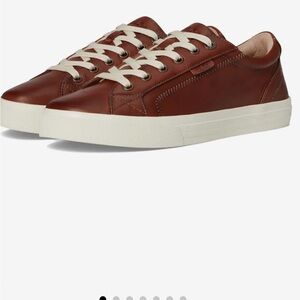 New women’s low top leather gray Taos sneakers. Plim Sole Lux